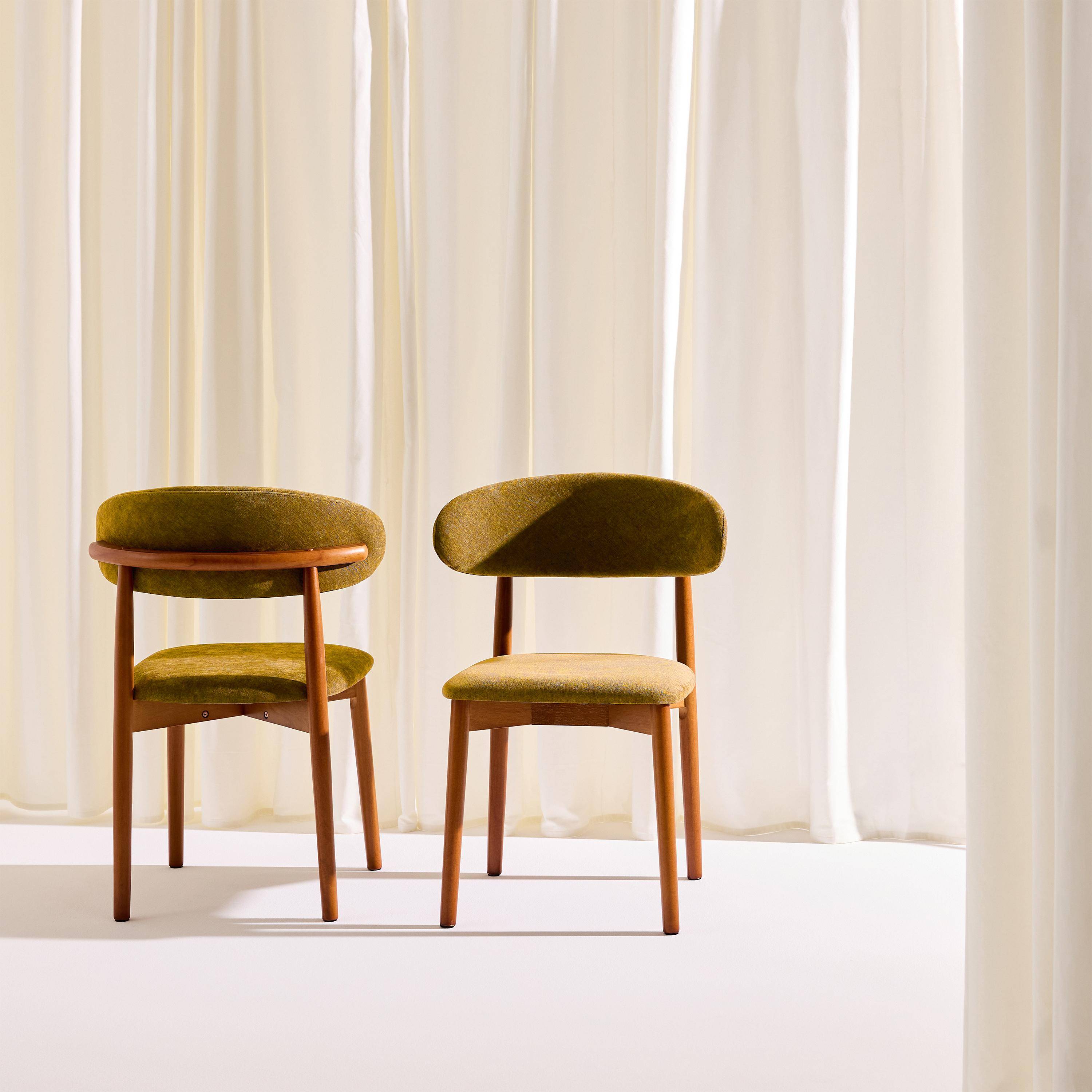 Silla de madera de hevea nogal y tela chenilla, set de 2, Paola, Nogal, 57x49x79 cm Photo2