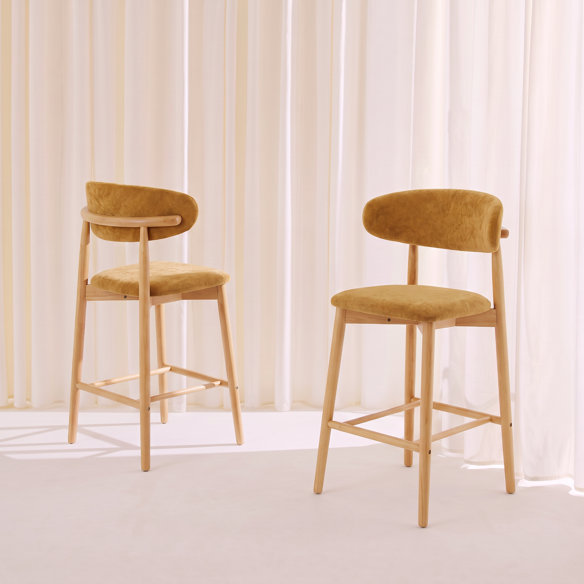 Bancos de bar de madeira de seringueira natural e tecido chenille, set de 2, Paola, Natural, 57x50x100 cm,sweeek,Photo3