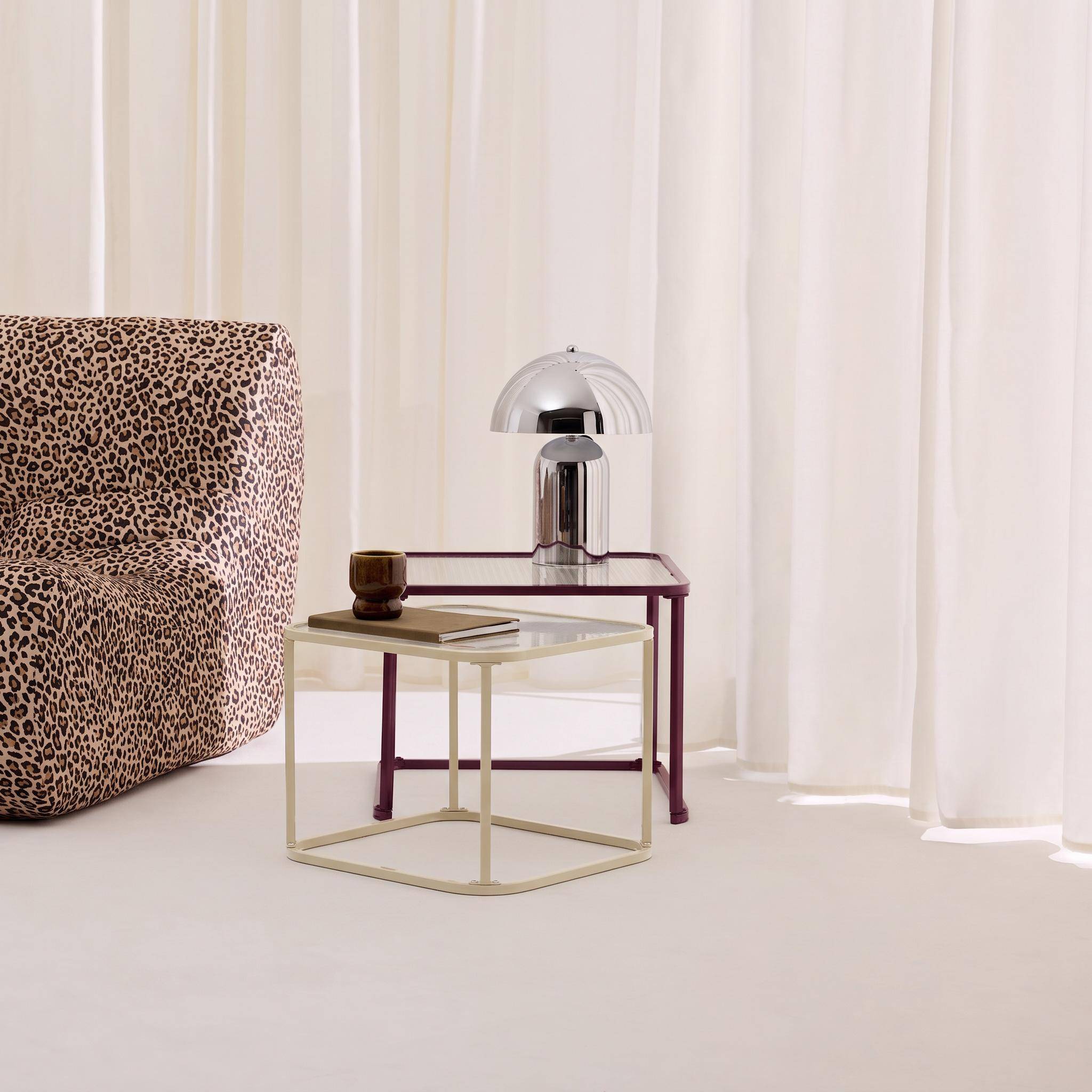 Set of 2 nesting tables metal and ribbed glass burgundy and ecru - Tano Photo1
