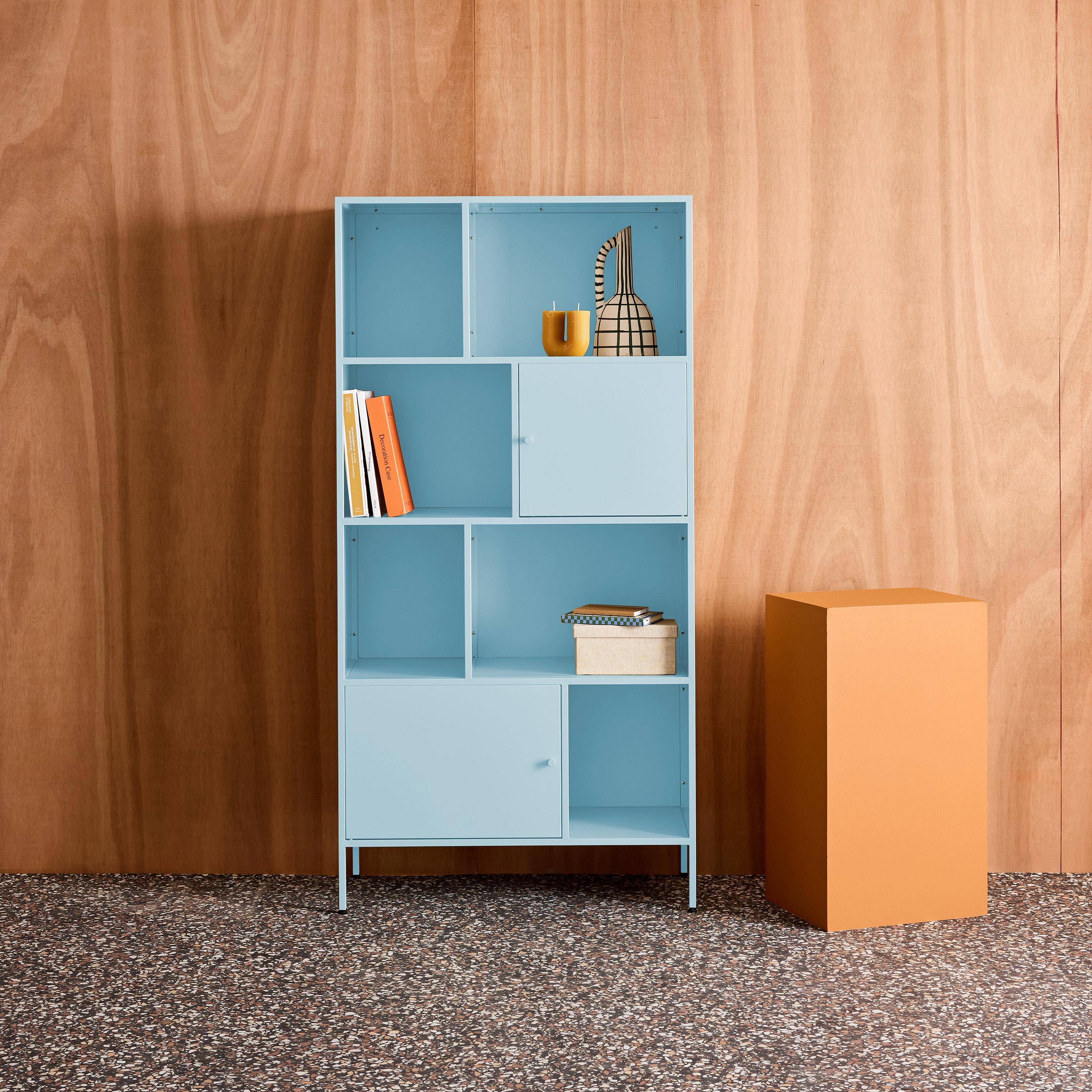 Buffet, meuble de rangement industriel métal bleu clair 8 compartiments, L 80 x P 35 x H 160,5cm - Oklahoma Photo1