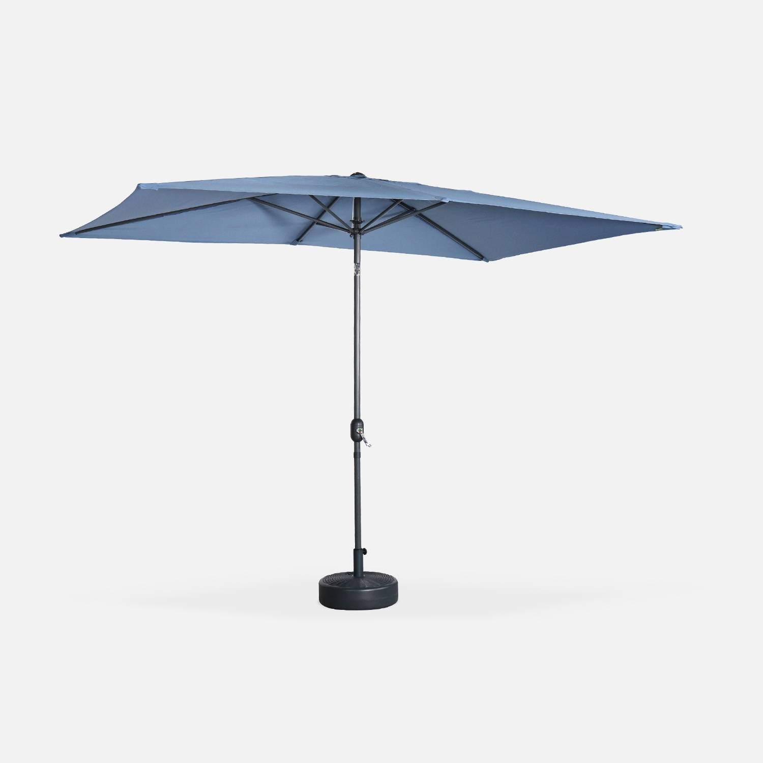 Parasol droit Touquet rectangulaire 2x3m bleu grisé, mât central aluminium orientable et manivelle d'ouverture | sweeek