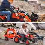 Tractopelle à pédales Kubota orange pour enfant - Ben - Tracteur avec excavatrice arrière et remorque incluse Photo3