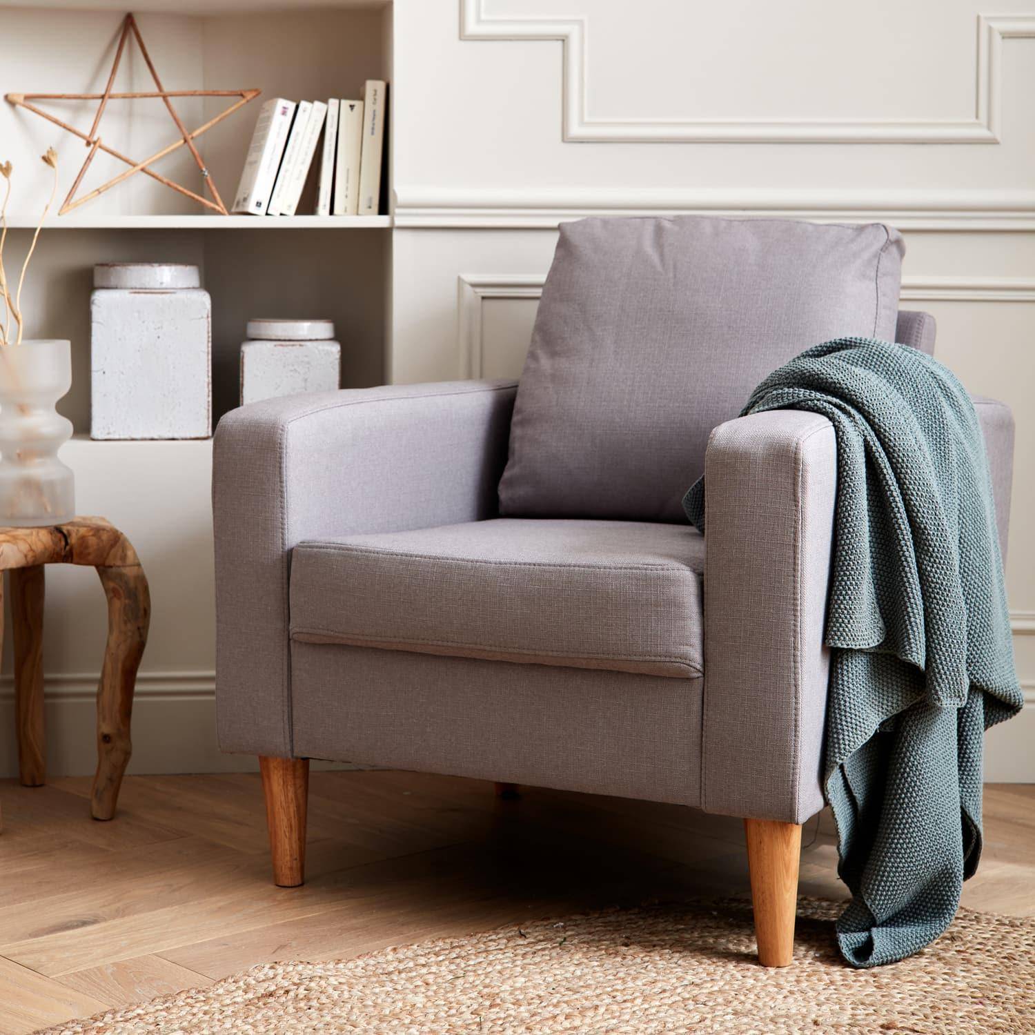 Lichtgrijs stoffen armstoel - Bjorn - 1-zits sofa met houten poten, Scandinavische stijl Photo1