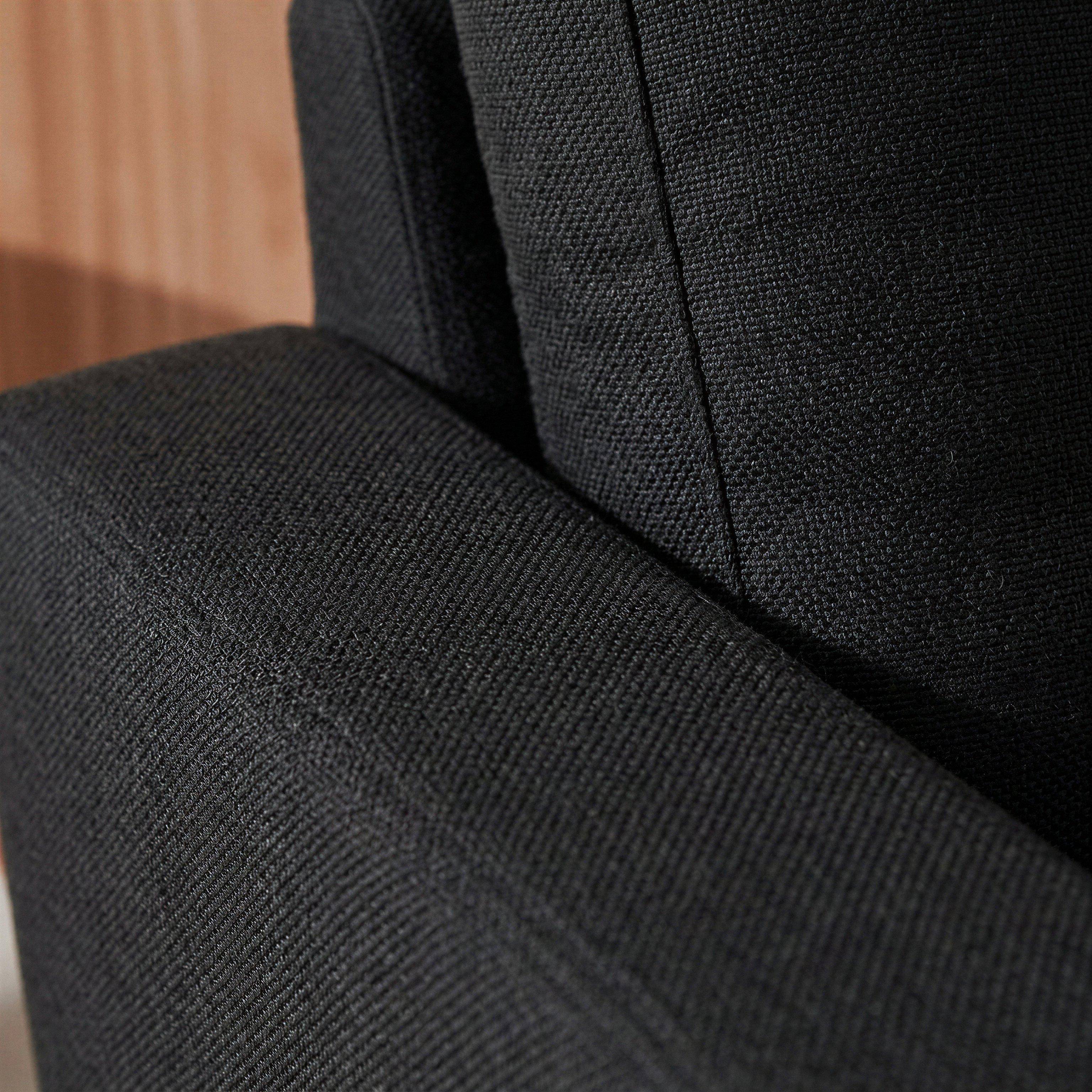 Divano in tessuto con gambe in legno, 2 posti Grigio scuro - 130x79x69 cm,sweeek,Photo2