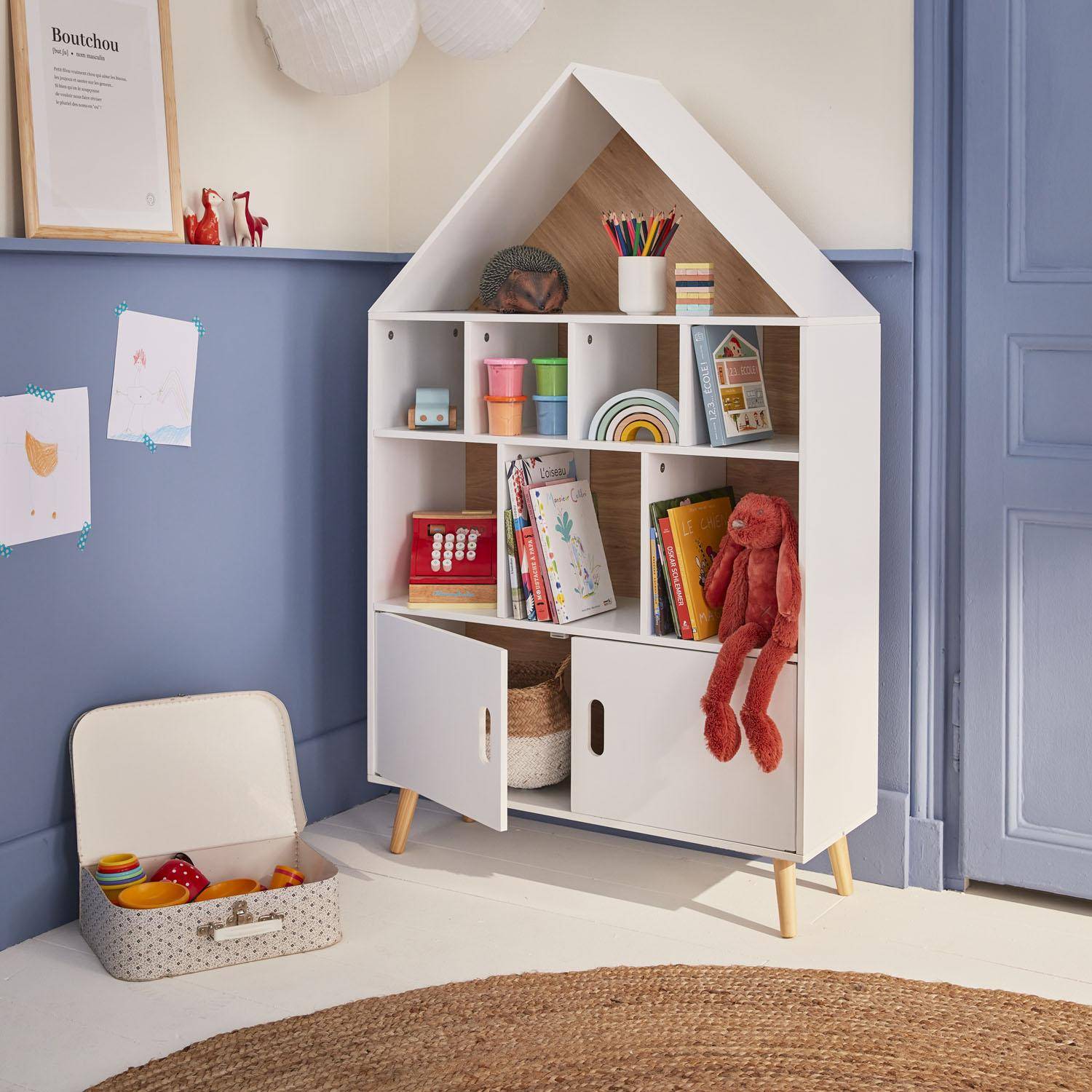 Children's house-shaped bookcase - 3 shelves, 8 compartments, 2 cupboards, Scandi-style - Tobias - Natural pine, White,sweeek,Photo3