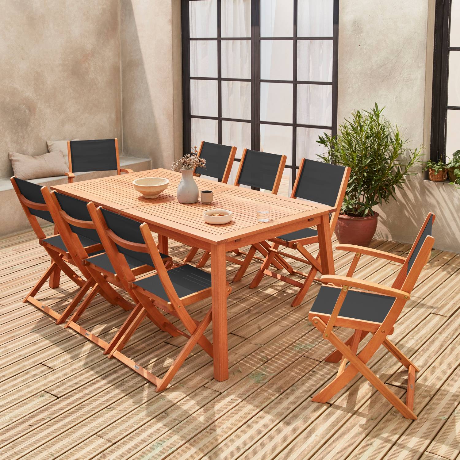 Almeria mobiliário de jardim de madeira, 180-240cm, 2 poltronas, 6 cadeiras de eucalipto FSC e textilene preto | sweeek