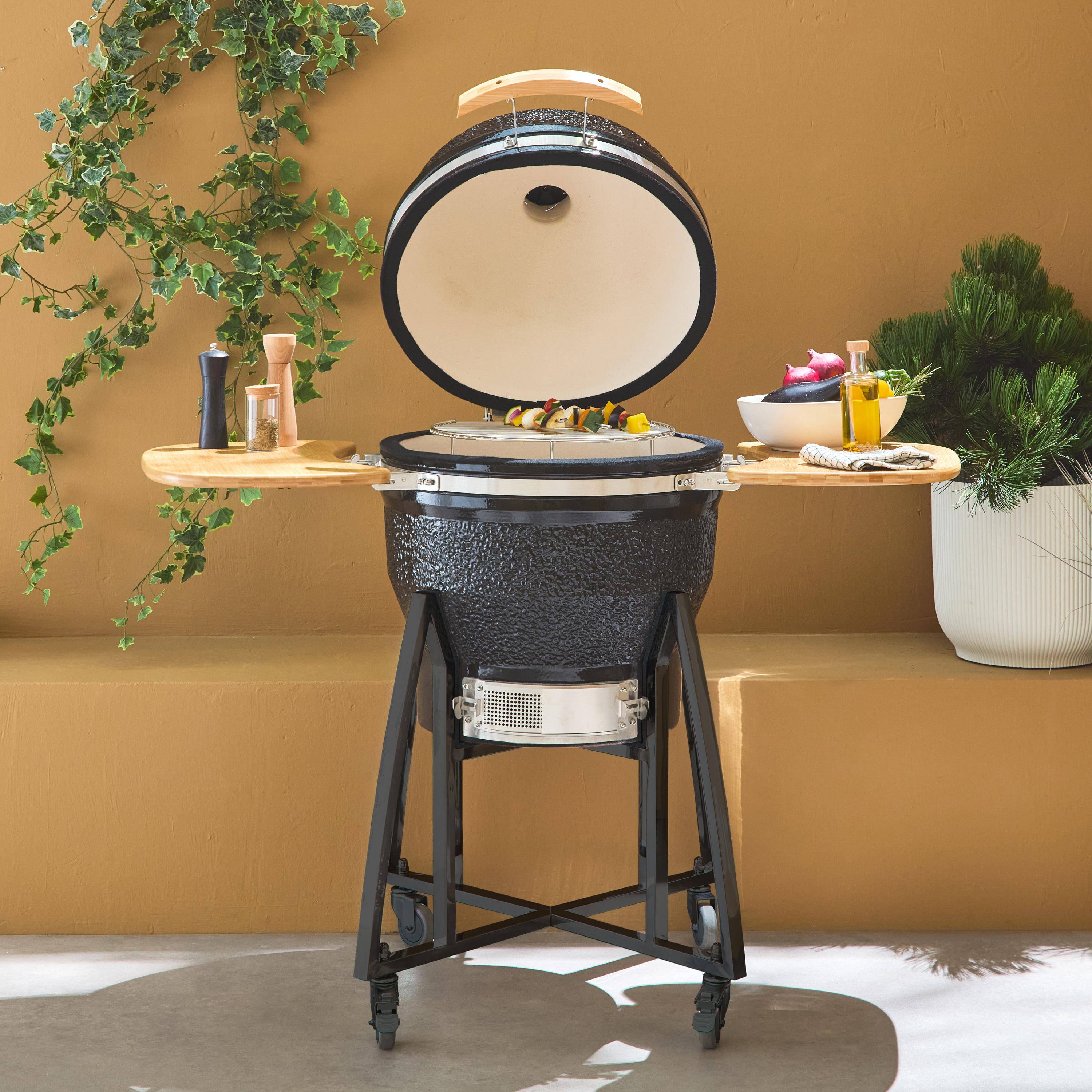 Keramische houtskoolbarbecue, Kamado Ø57cm, met houder,  warmhoudrooster, asbak en hoes, zijtafels Photo2