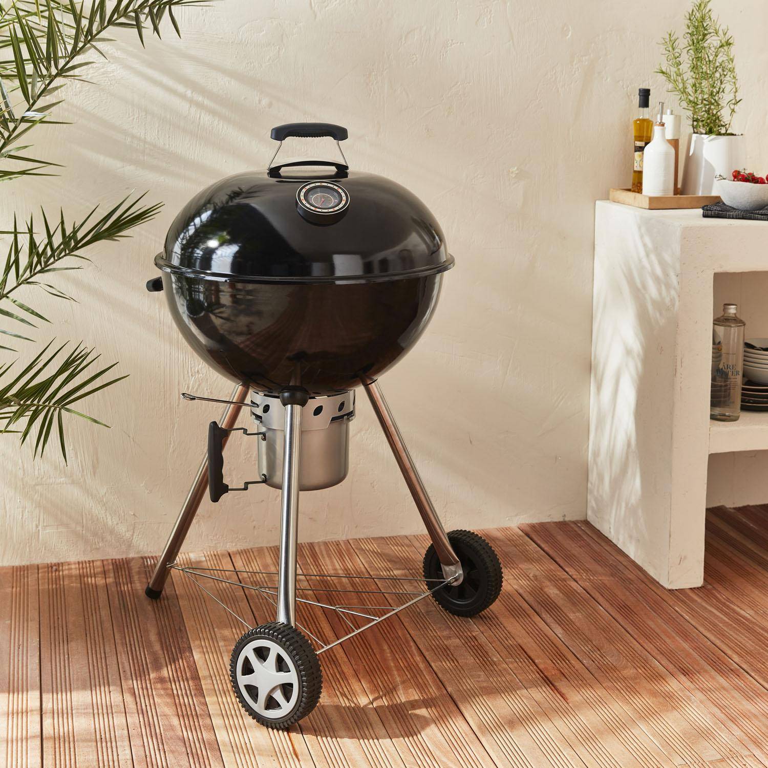 Premium charcoal kettle barbecue, 68x72x102cm - Charles,sweeek,Photo1