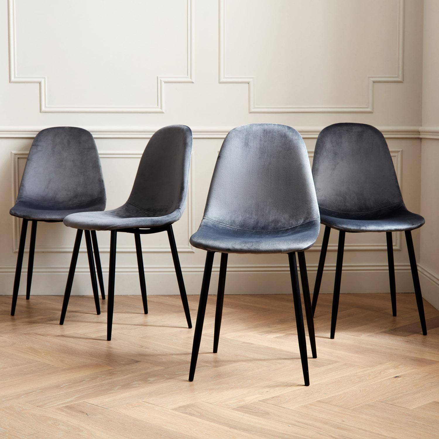 Lot de 4 chaises – Bombay – chaises en velours, pieds en métal, vintage, confortable, design, piétement en acier, L44x P53 x H88cmn grises foncées Photo1