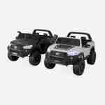 TOYOTA Hilux 2 roues motrices noir, voiture électrique 12V, 2 places, pour enfants avec autoradio, télécommande, MP3, port USB / carte SD, prise jack et phares fonctionnels Photo7