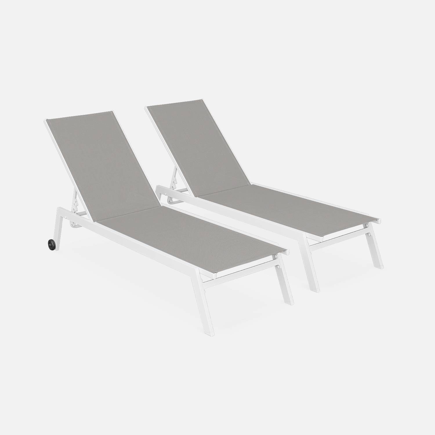 Set of 2 sun loungers in aluminium with wheels, White/Taupe | sweeek