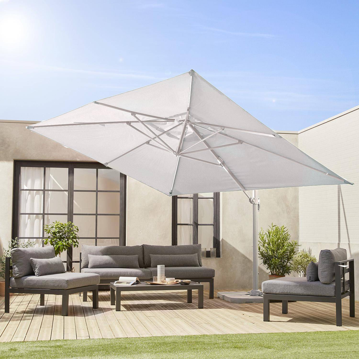 Parasol déporté rectangulaire 3x4m haut de gamme - St. Jean de Luz - Blanc - Parasol excentré inclinable, rabattable et rotatif à 360°. Photo2