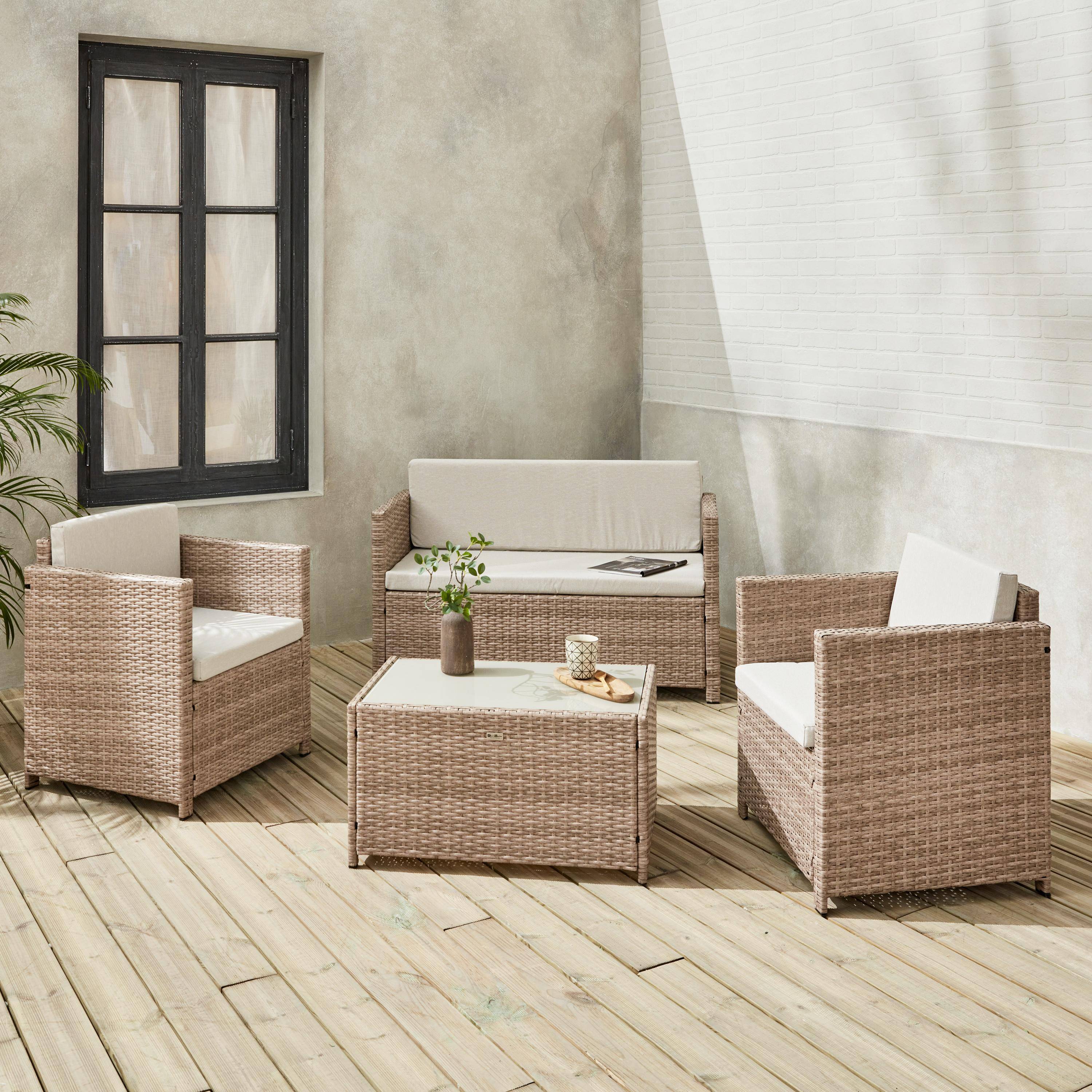 Wicker loungeset - 4 plaatsen - 1 bank, 2 fauteuils, een lage tafel. Naturel wicker en beige kussens,sweeek,Photo2