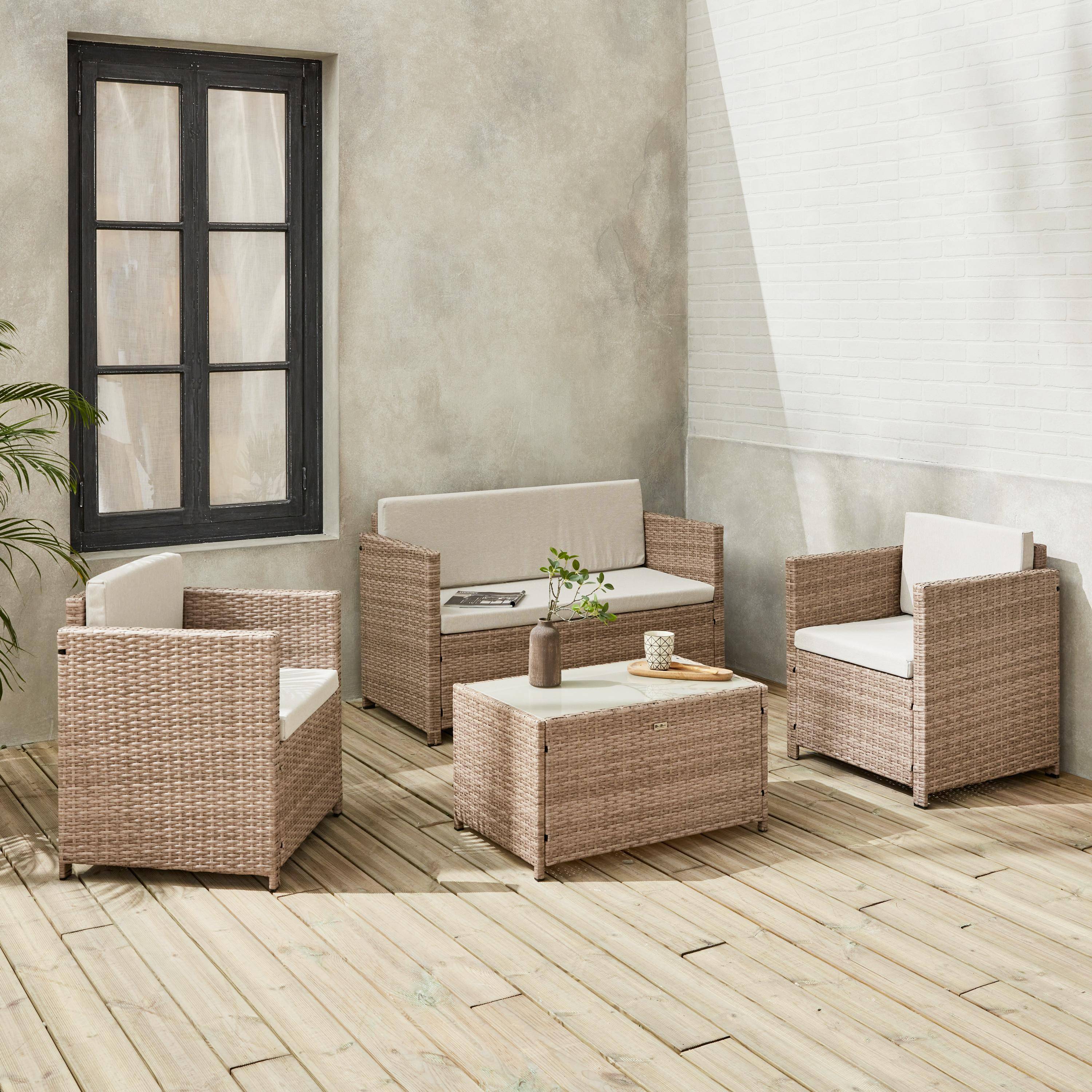 Salon de jardin en résine tressée - Perugia - Résine naturelle Coussins  beiges - 4 places - 1 canapé, 2 fauteuils, une table basse Photo2