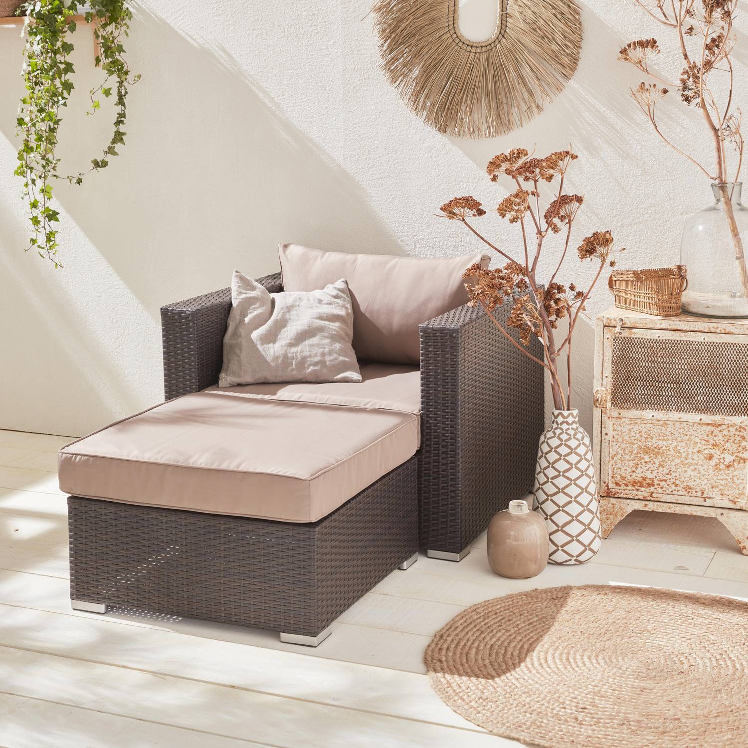 Gartengarnitur, Sessel + Hocker aus Kunststoffrattan schokoladenfarben, braune Kissen Photo1