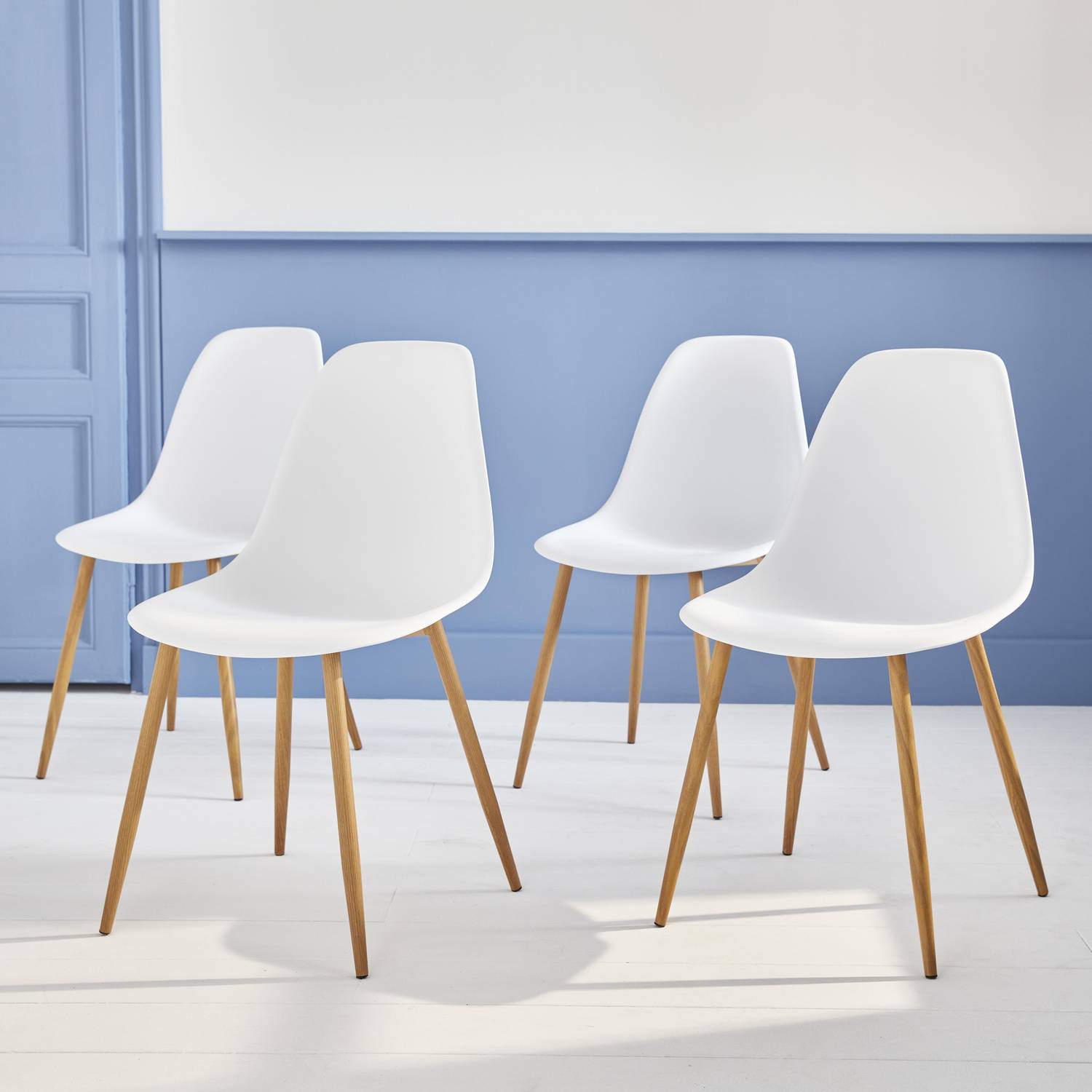 Lot de 4 chaises scandinaves - Lars -  pieds en métal couleur bois, fauteuils 1 place, blancs Photo1