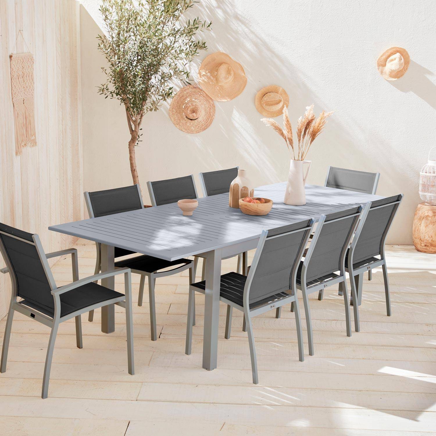 Salon de jardin table extensible - Chicago Gris - Table en aluminium 175/245cm avec rallonge et 8 assises en textilène,sweeek,Photo1