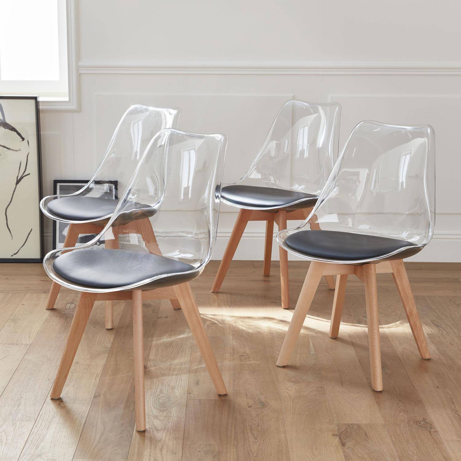 4er Set Stühle im skandinavischen Stil - Lagertha - Holzbeine, Ein Sitz, schwarzes Kissen, transparente Sitzschale Photo1