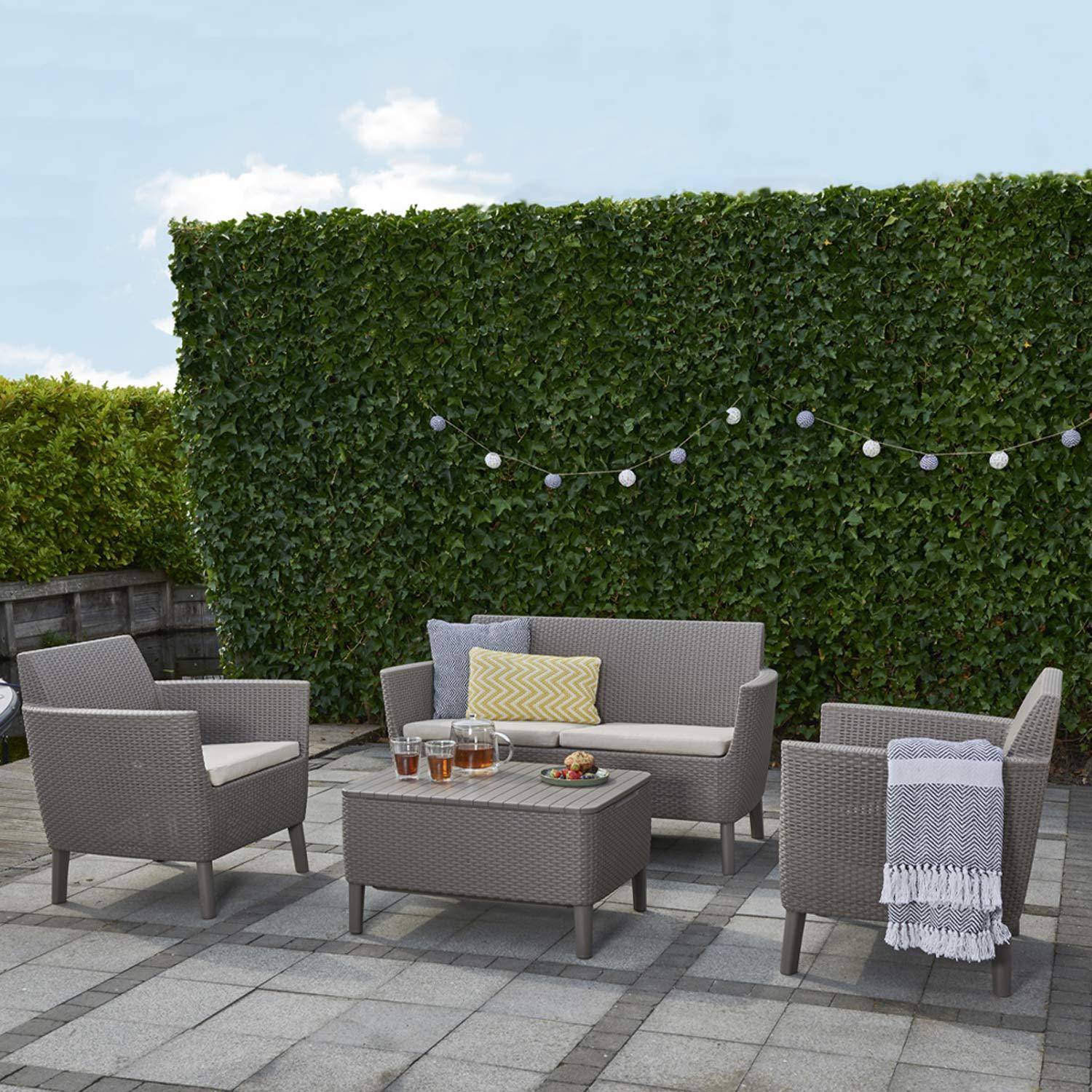 Salon de jardin en résine plastique injectée imitation rotin - Salemo 4 - Cappuccino, coussins sable - 4 places, un canapé, deux fauteuils, une table basse de rangement Photo1