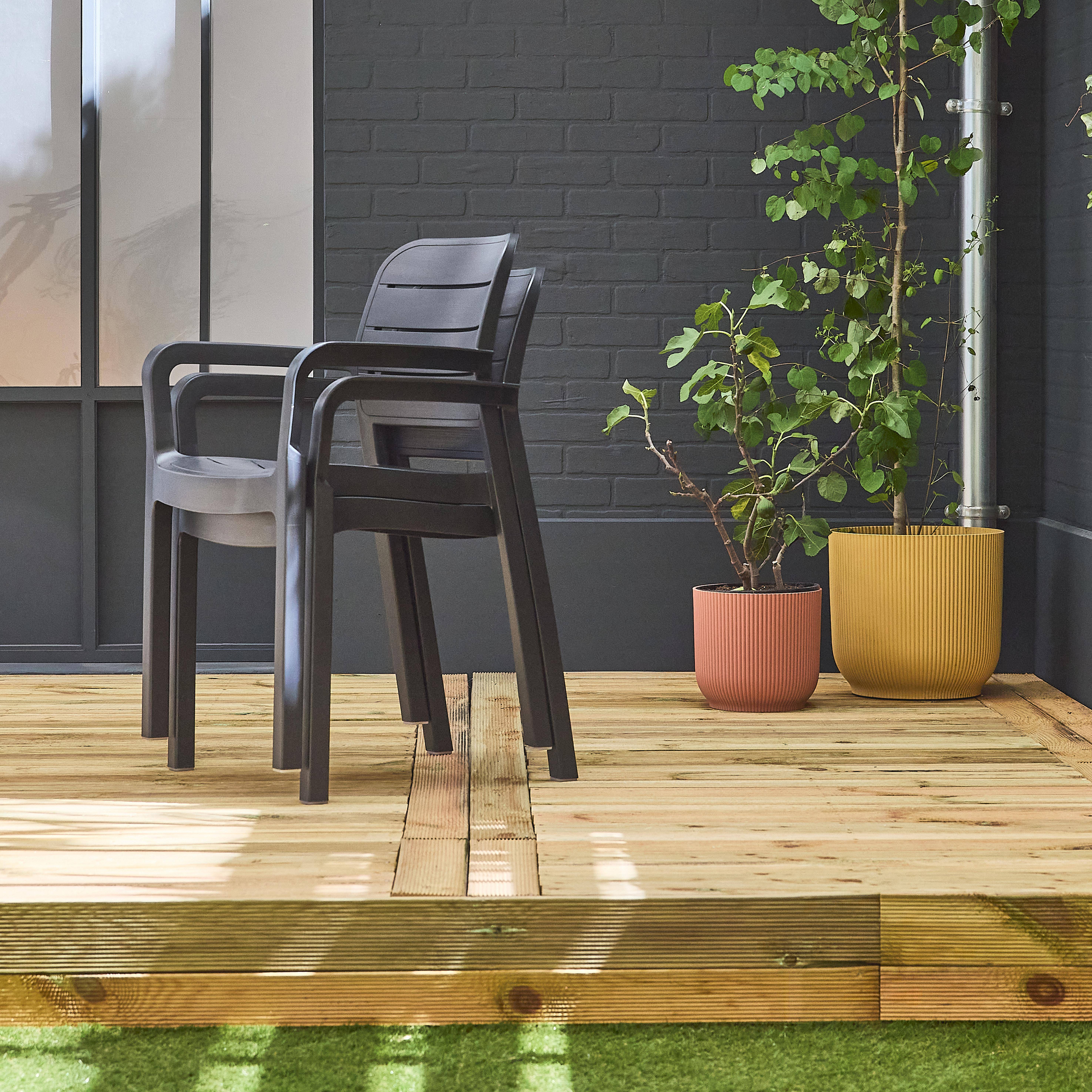 2 Gartenstühle aus gespritztem Kunststoffharz, Graphit - Tisara,sweeek,Photo2