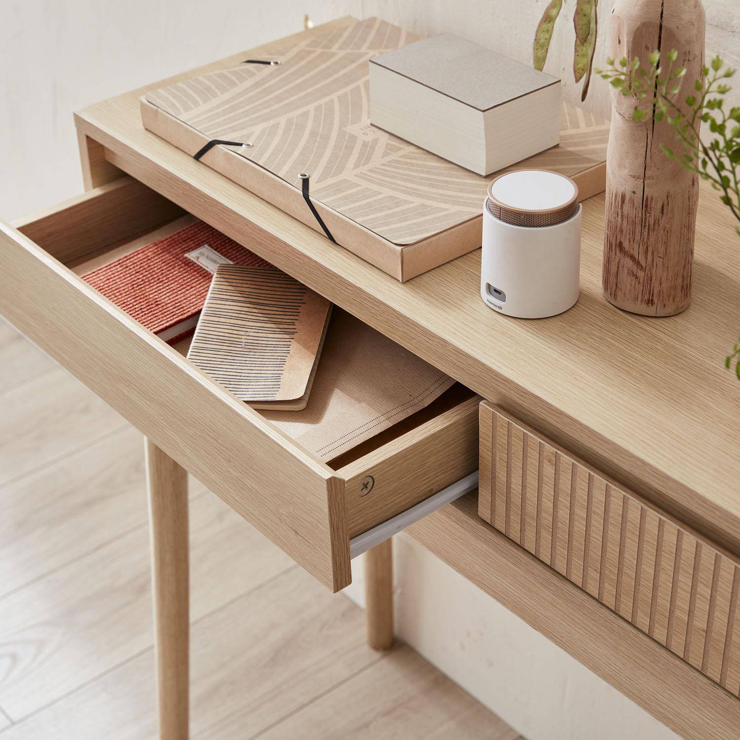 Grooved wood detail console table, 100x30x75cm, Linear, Natural wood colour,sweeek,Photo2