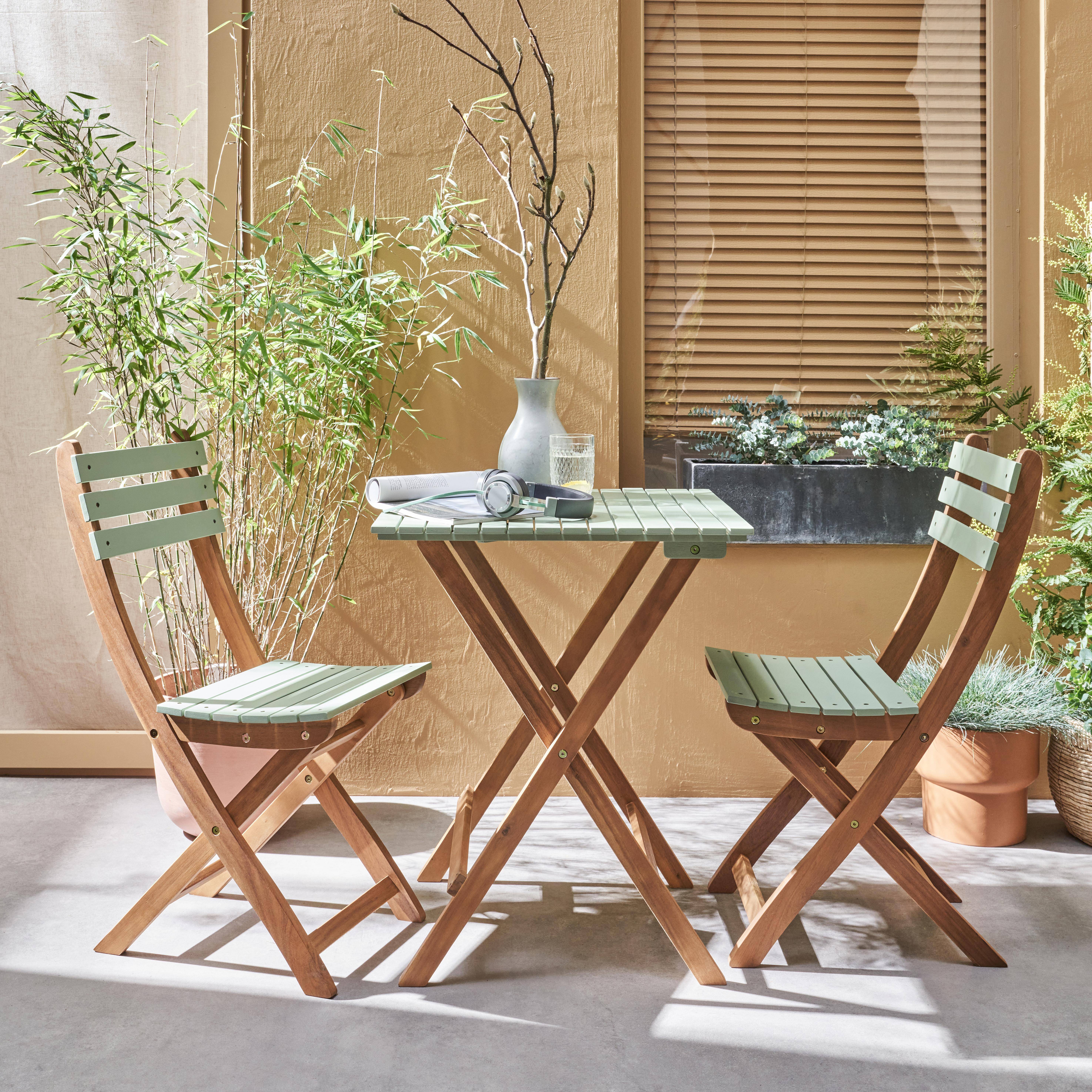 Conjunto de jardim de madeira Bistro 60x60cm - Barcelona - verde cinza, mesa dobrável bicolor quadrada com 2 cadeiras dobráveis, acácia Photo1
