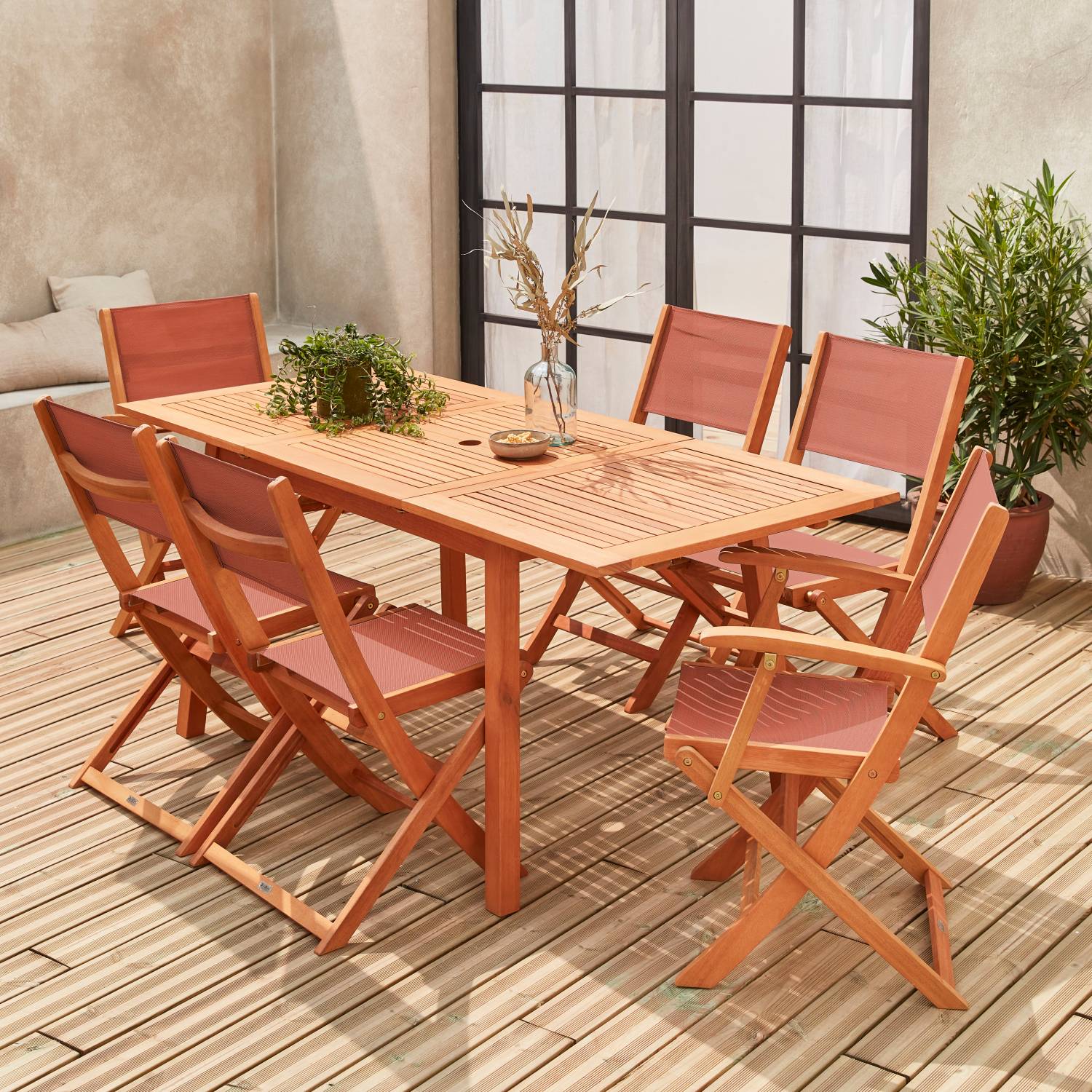 Conjunto de mobiliário de jardim em madeira Almeria, mesa retangular de 120-180 cm, 2 cadeirões, 4 cadeiras de eucalipto FSC e textilene de terracota | sweeek