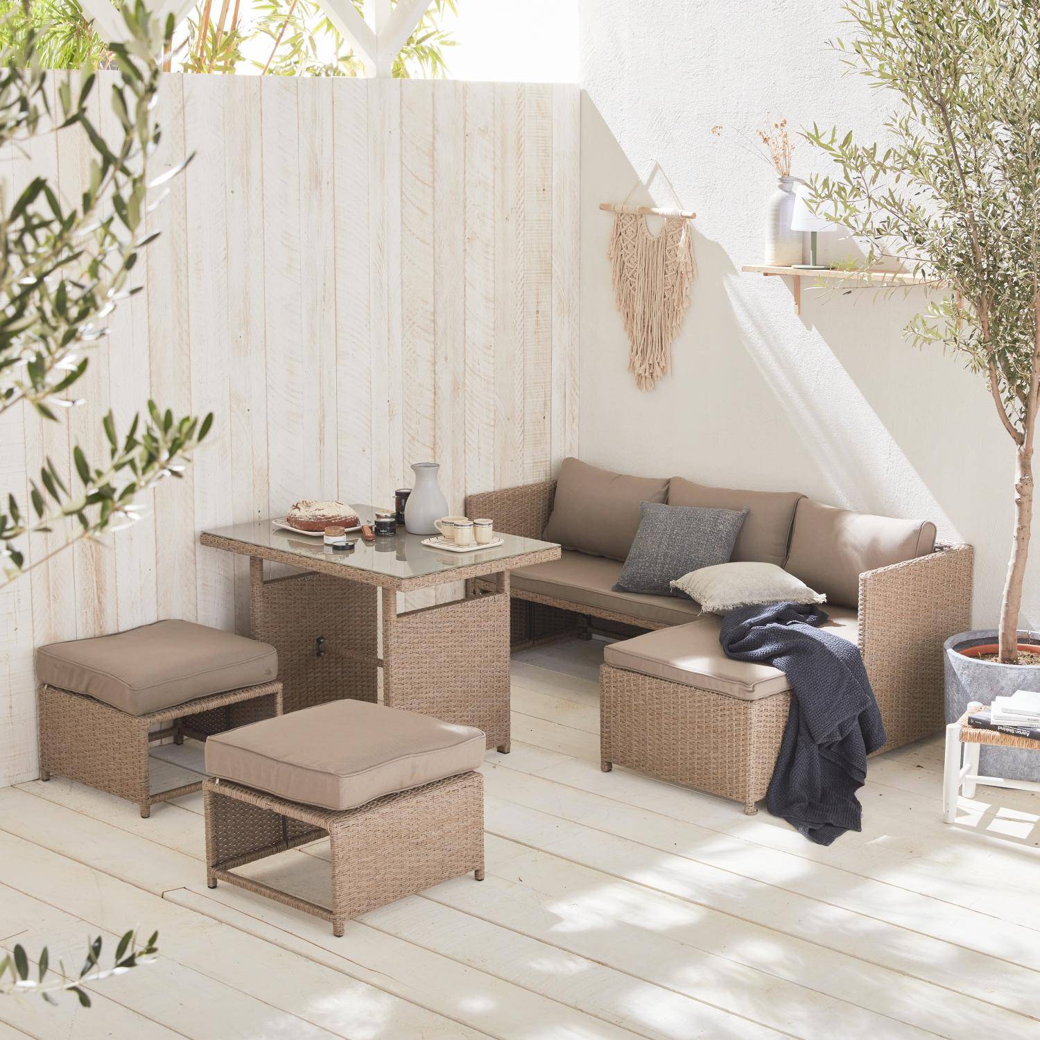 Tuinset 6 plaatsen - Reggiano - hars naturel, beige kussens - Tuintafel met sofa, chaise longue en 2 inschuifbare poefs Photo1