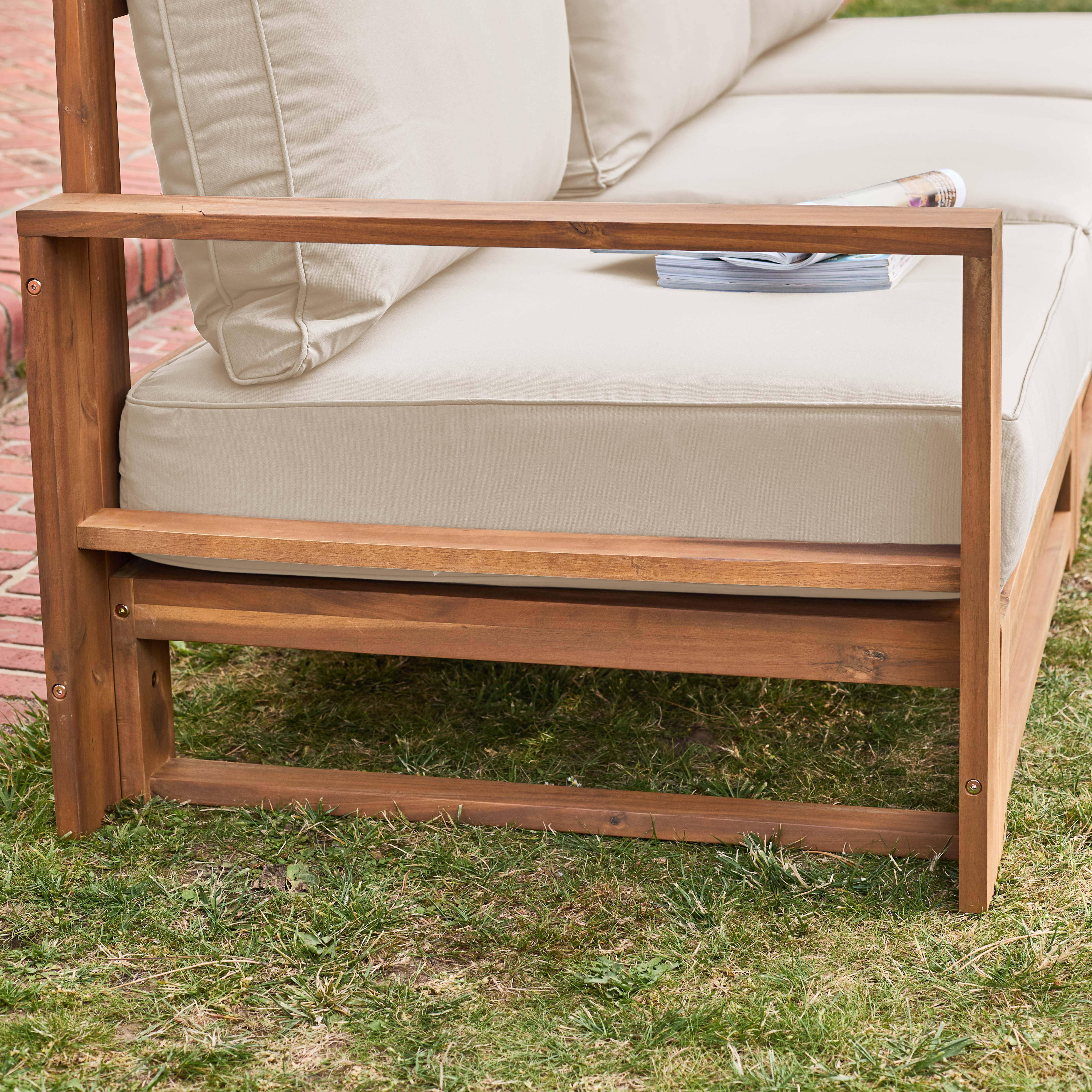 Drewniany zestaw mebli ogrodowych 5 miejsc siedzących - Mendoza - Beżowe poduszki, sofa z drewna akacjowego, fotele i stolik kawowy, 6 elementów Photo6