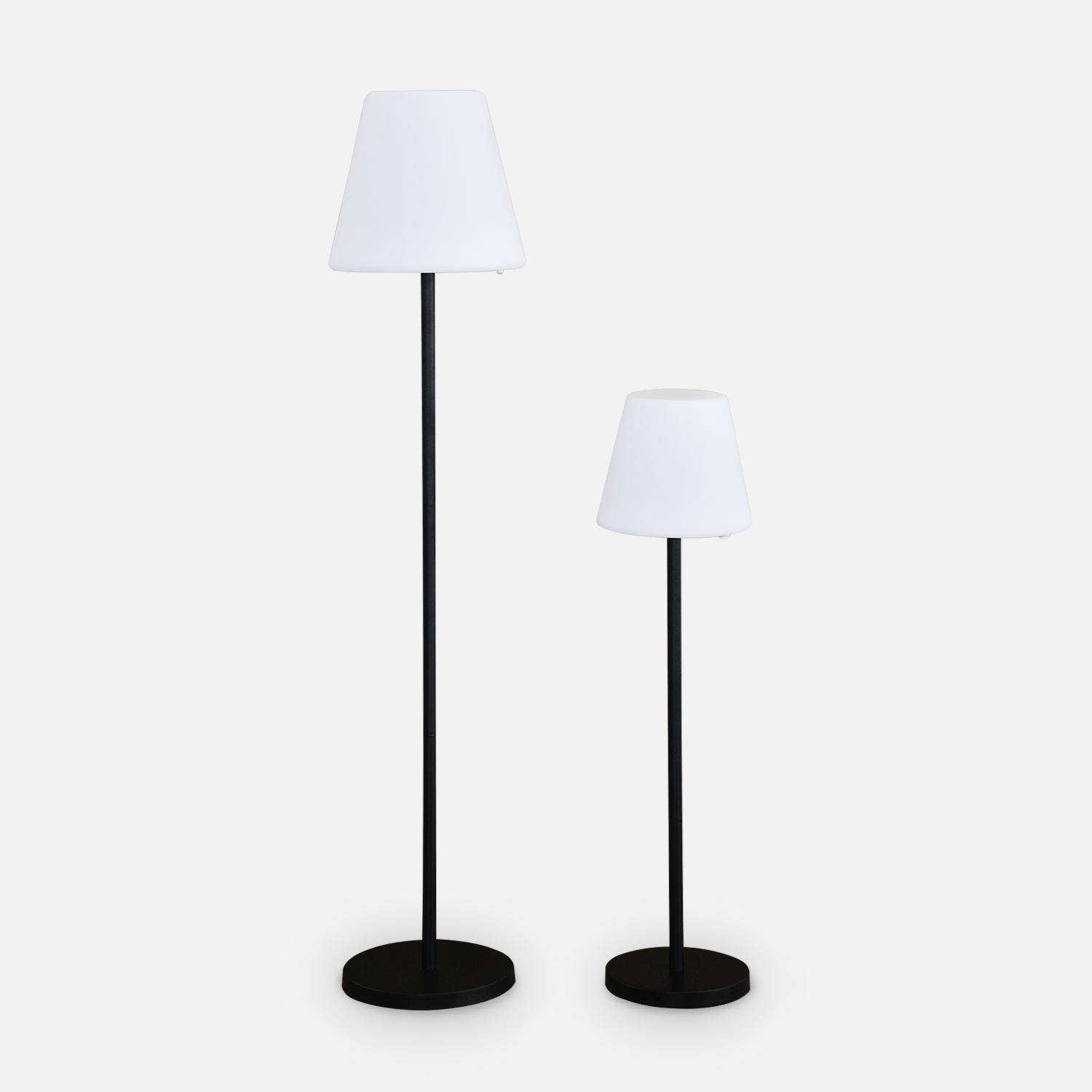 LED Stehlampe 150cm für den Außenbereich, Farbwechselfunktion der Beleuchtung, Modernes Design, kabellos und solarbetrieben mit Fernbedienung - LAMPADA XL Photo5