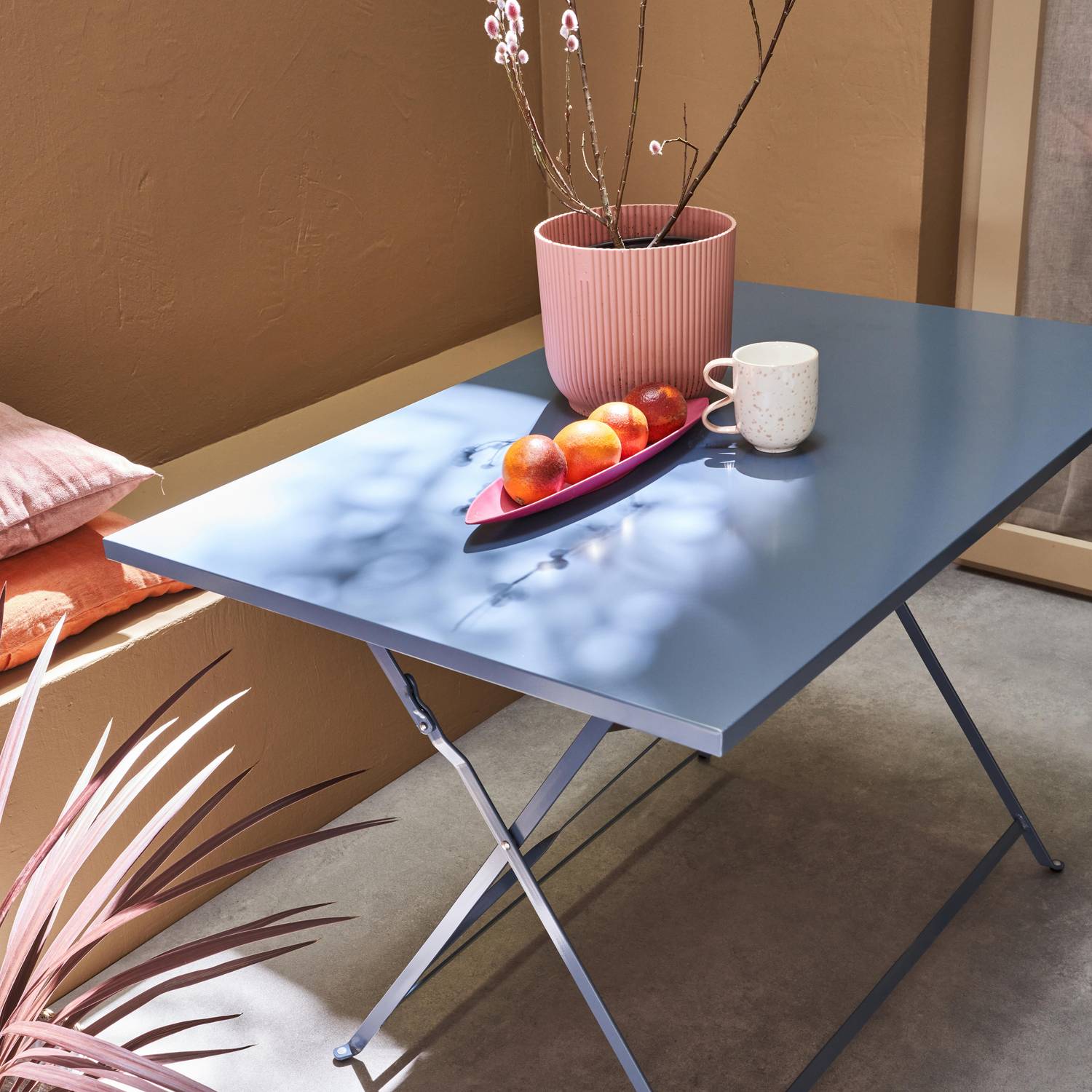 Table jardin bistrot pliable - Emilia rectangle bleu grisé- Table rectangle 110x70cm en acier thermolaqué Photo2