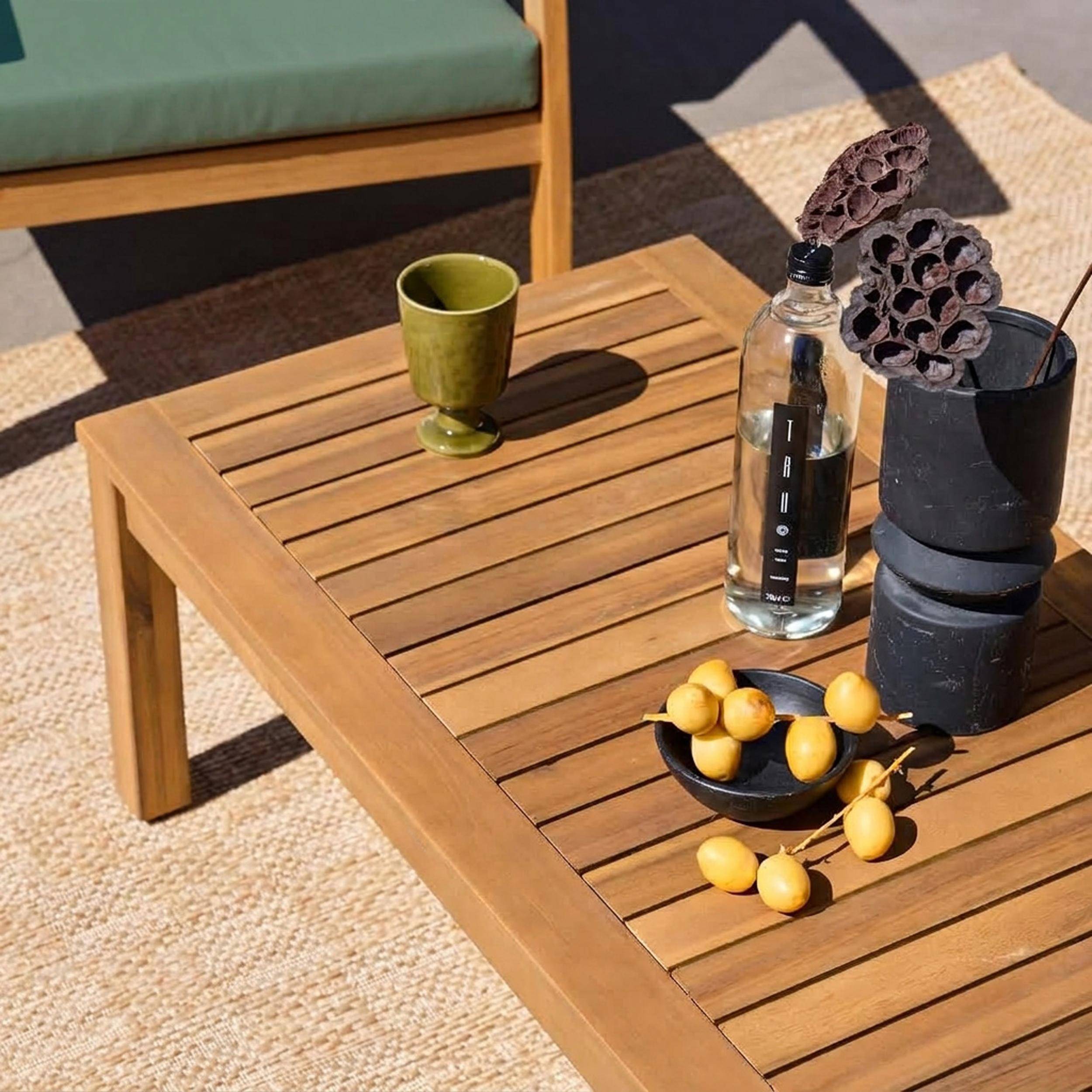 Salon de jardin en bois 4 places - Ushuaïa - Coussins vert de gris, canapé, fauteuils et table basse en acacia, design Photo6