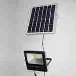 Projecteur solaire LED 40W avec panneau solaire télécommandé blanc froid, lampe résistante à la pluie et autonome, spot extra puissant 1500 lumens équivalent 125W Photo5