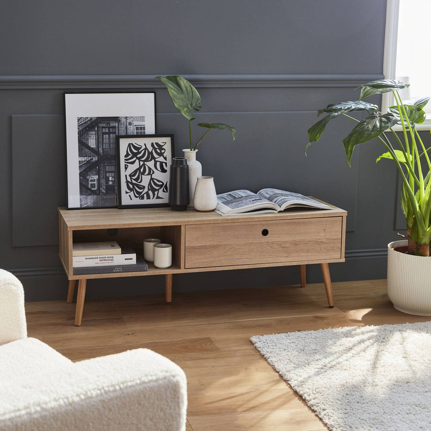 Scandinavian-style wood-effect TV stand with two storage spaces, 120x39x43cm - Scandi - Natural,sweeek,Photo2