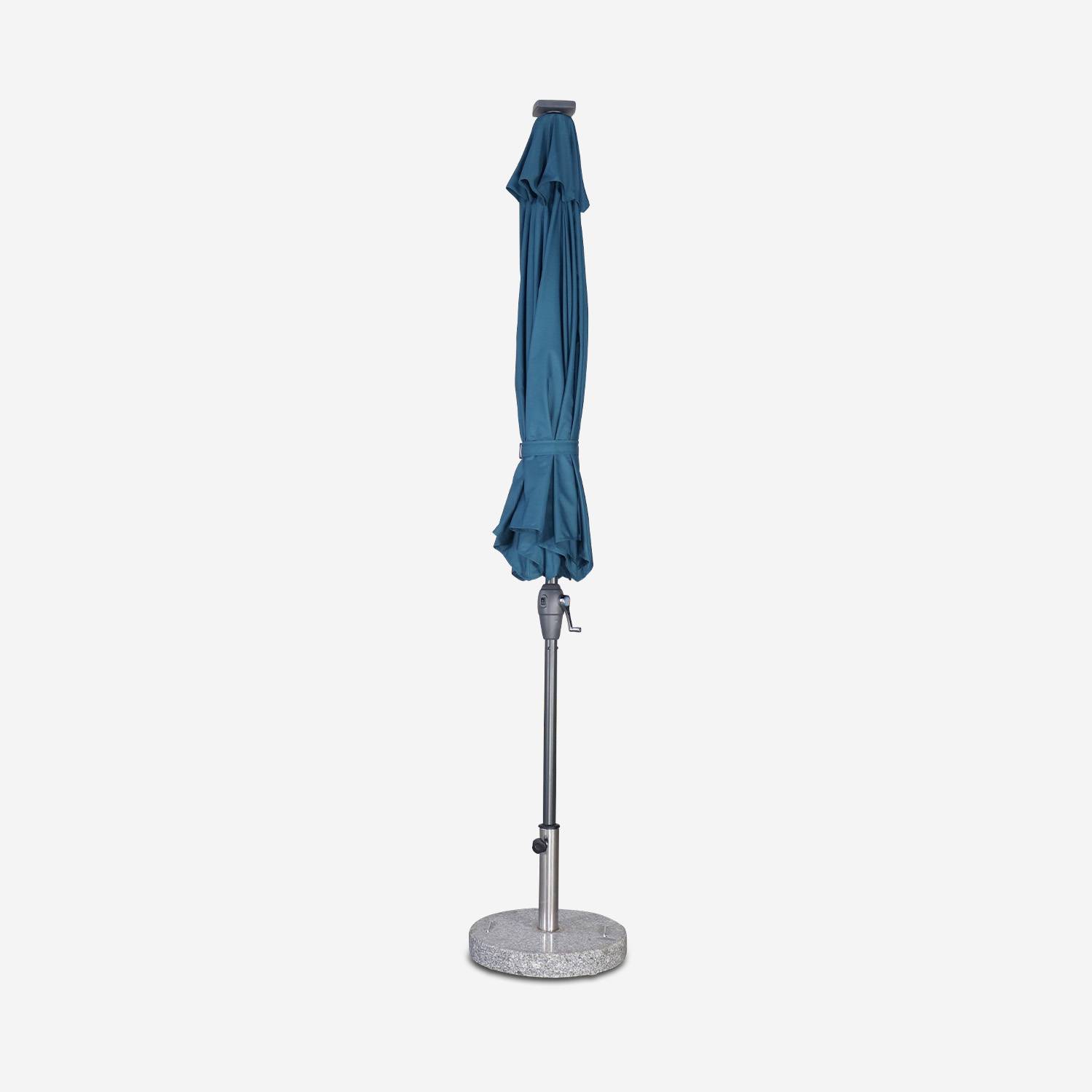 2.7m round centre pole LED parasol - adjustable aluminium central mast and crank handle opening - Helios - Duck blue Photo4