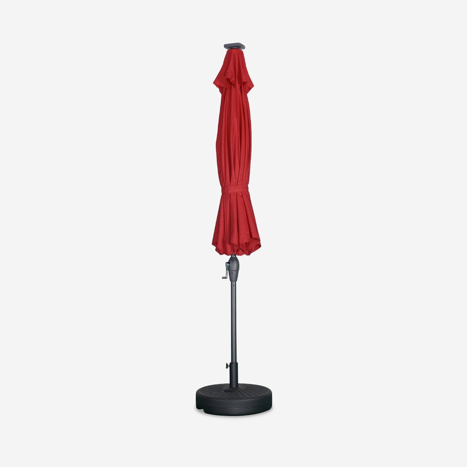 2.7m round centre pole LED parasol - adjustable aluminium central mast and crank handle opening - Helios - Red,sweeek,Photo3