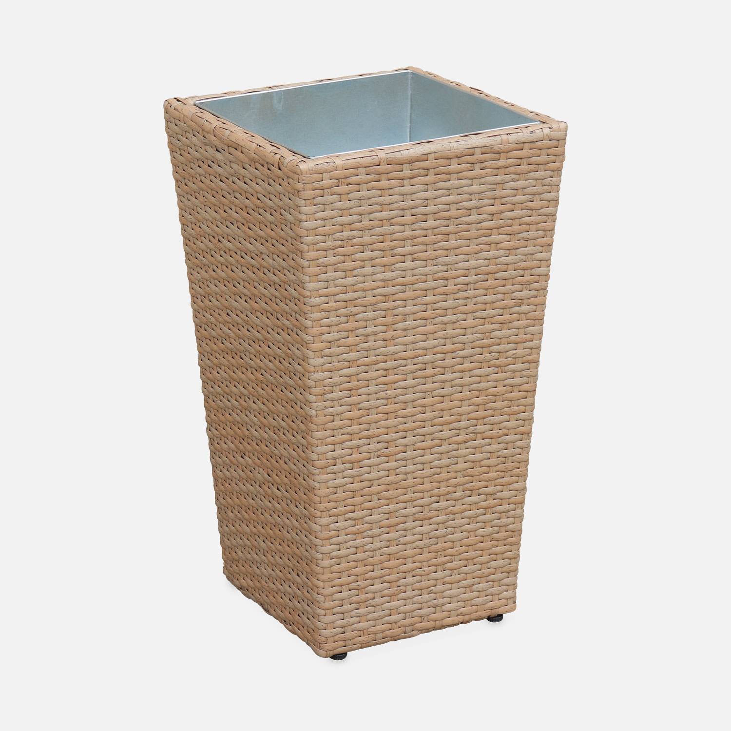 Conjunto de 2 vasos de 60 cm - Prato Natural - Resina tecida, vaso em aço galvanizado, estrutura em alumínio Photo2