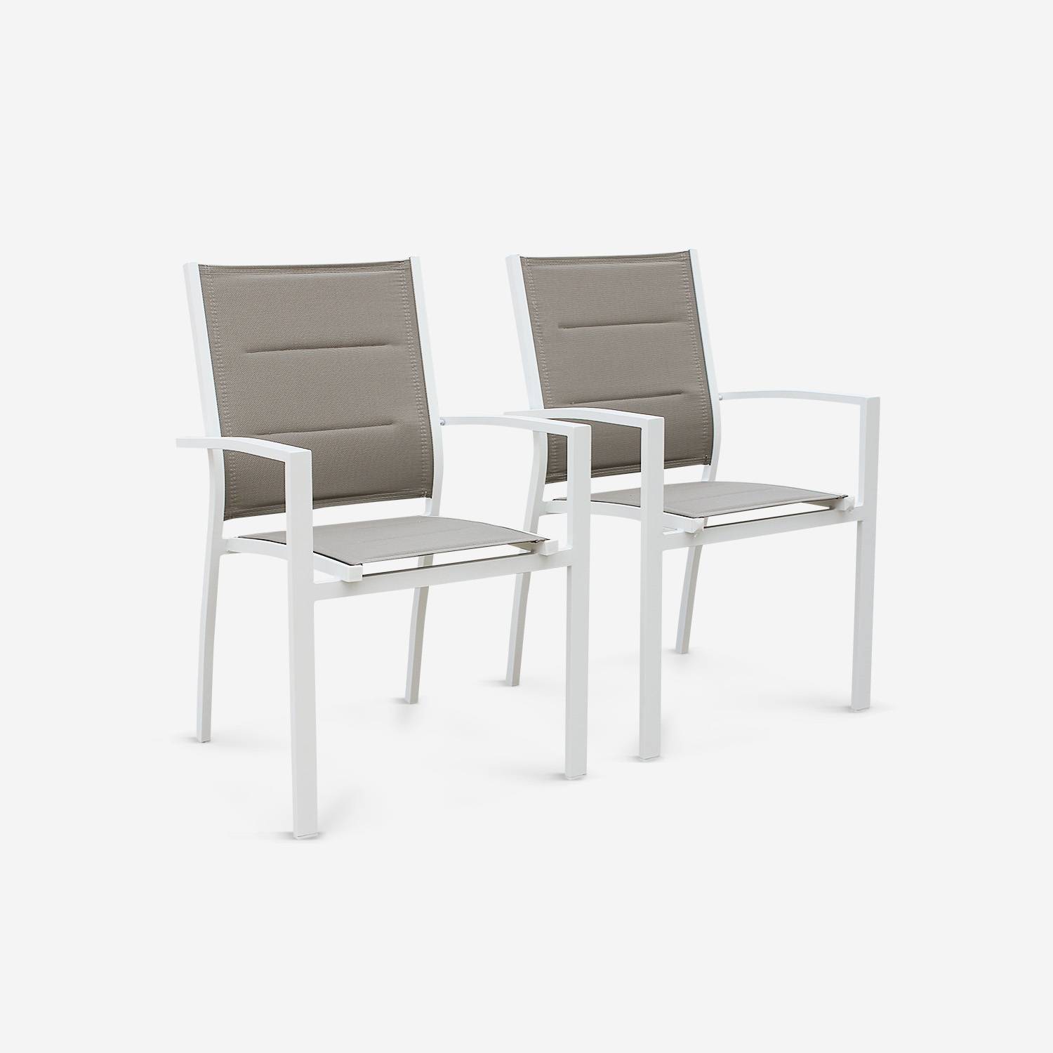 Lot de 2 fauteuils Chicago en aluminium blanc et textilène taupe empilables | sweeek